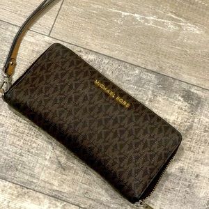 Michael Kors wallet